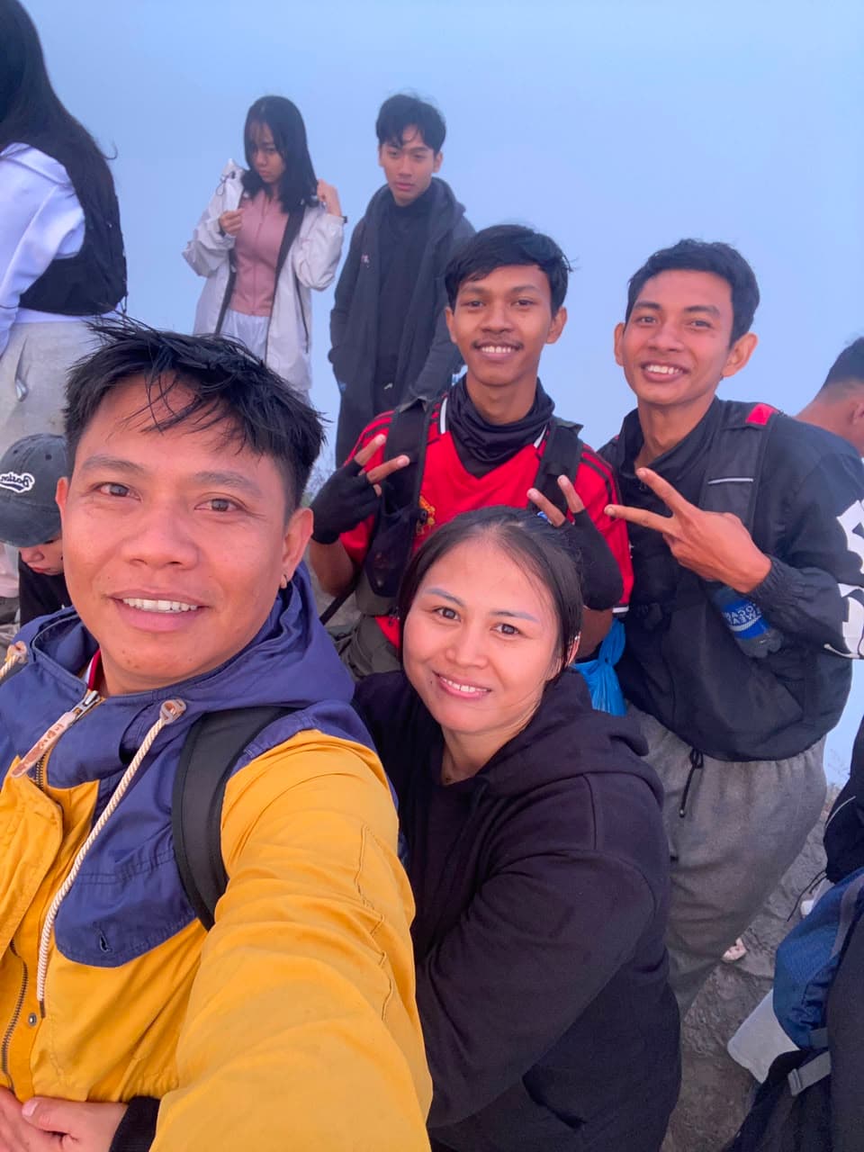 Pendakian Ketujuh, Batur yang Rame Kayak Pasar