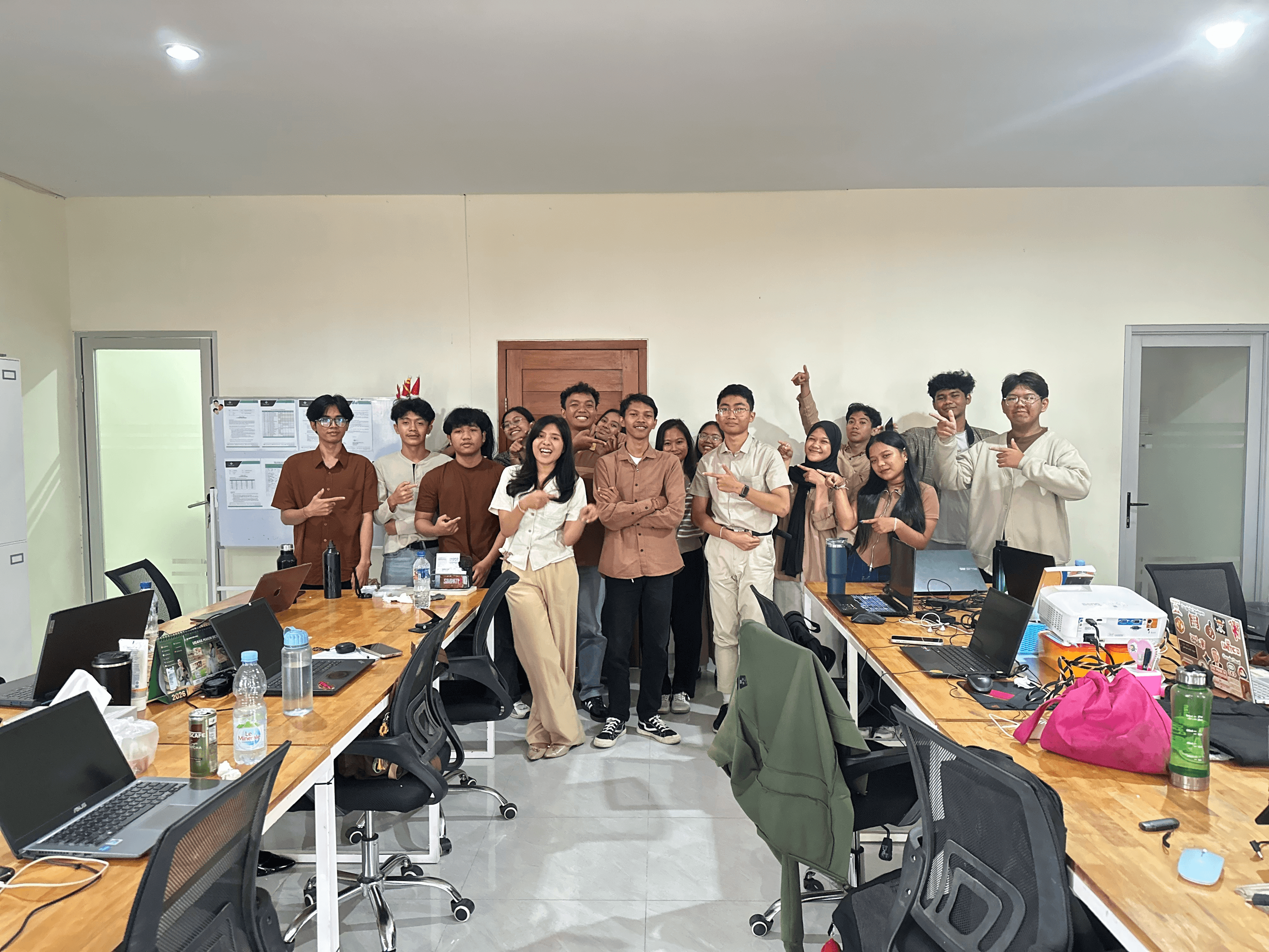 Magang sebagai Web Developer Intern di Madhava Enterprises